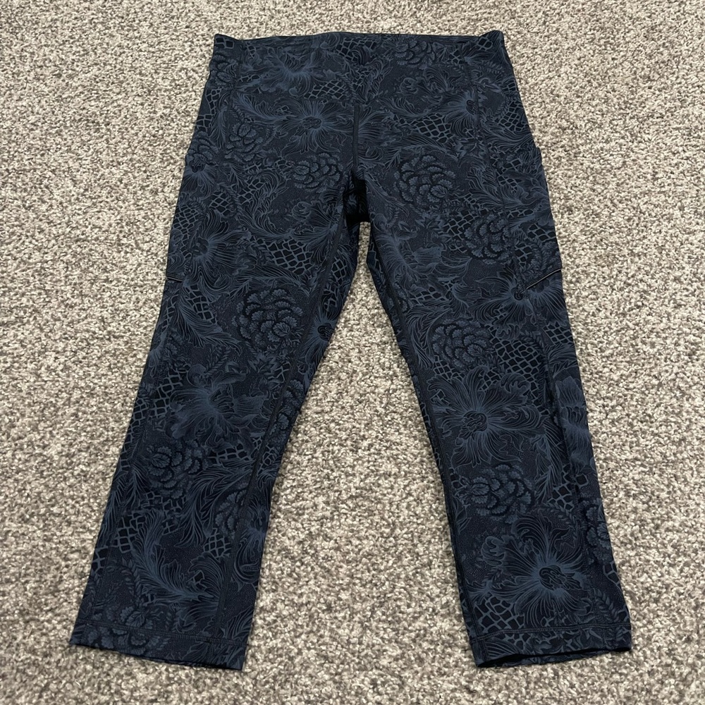 Womens Lululemon Crop Leggings 12